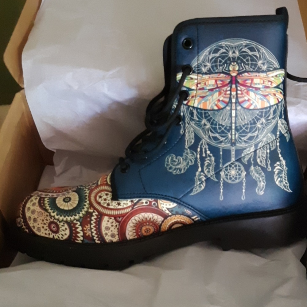 Vegan boots. New size 8